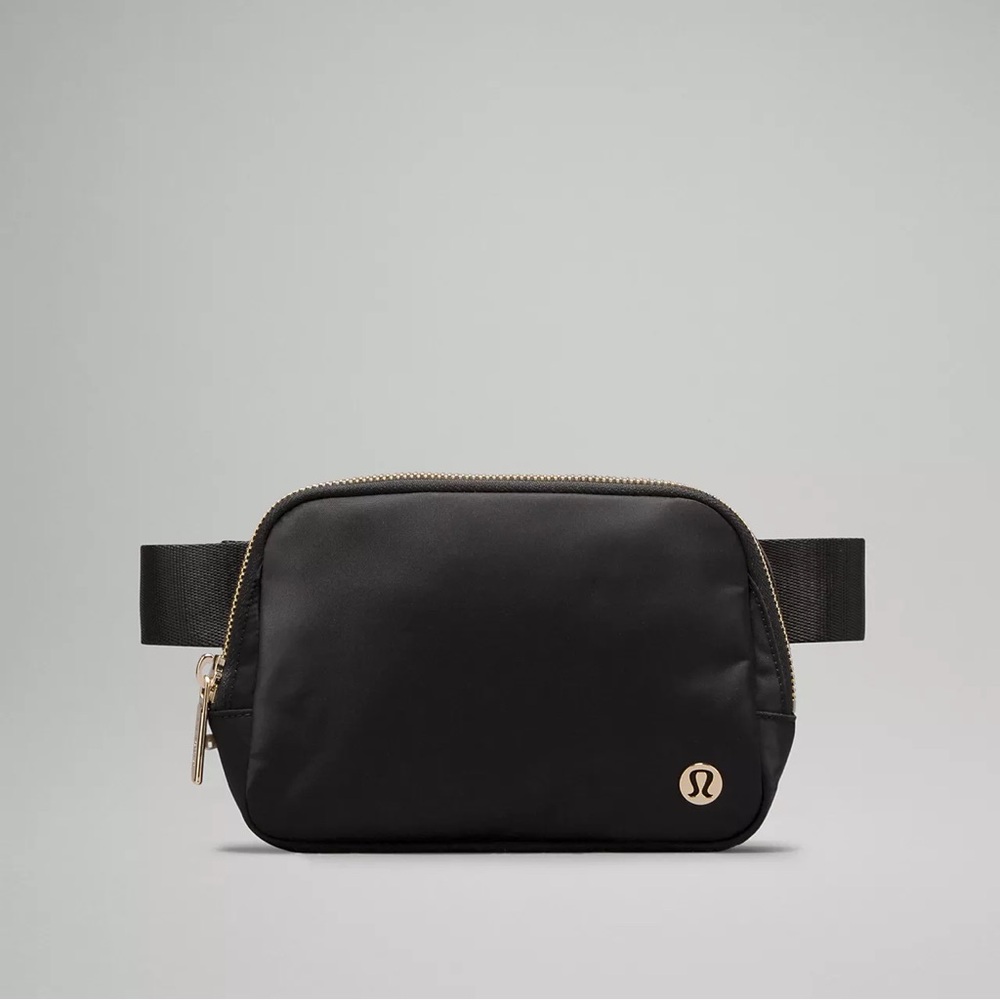 NWOT lululemon Everywhere Belt Bag 1L Metal Hardware
